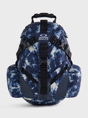 Kith for Oakley Icon RC Backpack in “Mystery” 32L Capacity Padded Laptop Sleeve